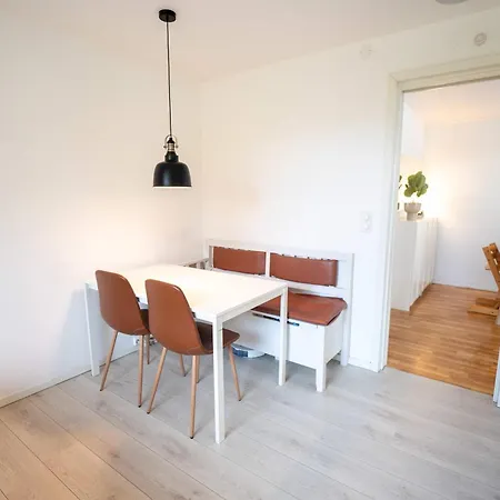 Sjarmerende Og Moderne Hus Ved Ekebergsletta *