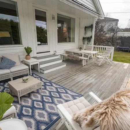 Sjarmerende Og Moderne Hus Ved Ekebergsletta Сasa de vacaciones Oslo
