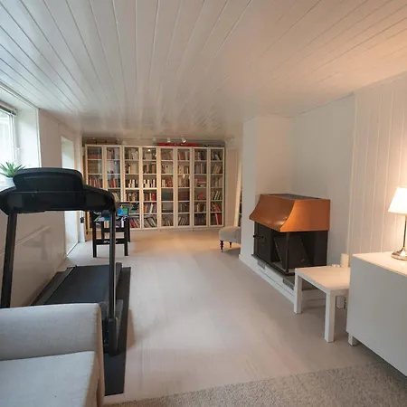 Sjarmerende Og Moderne Hus Ved Ekebergsletta Сasa de vacaciones Oslo