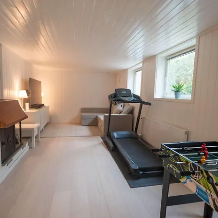 Sjarmerende Og Moderne Hus Ved Ekebergsletta Oslo