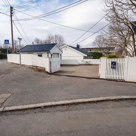Sjarmerende Og Moderne Hus Ved Ekebergsletta Oslo